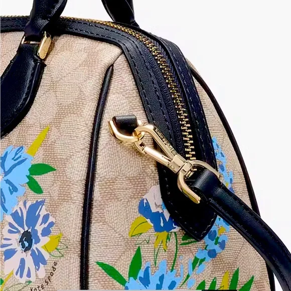 Kate Spade ♠️ Spade Flower Floral Small
Dolly Duffle -NWT - Picture 6 of 9